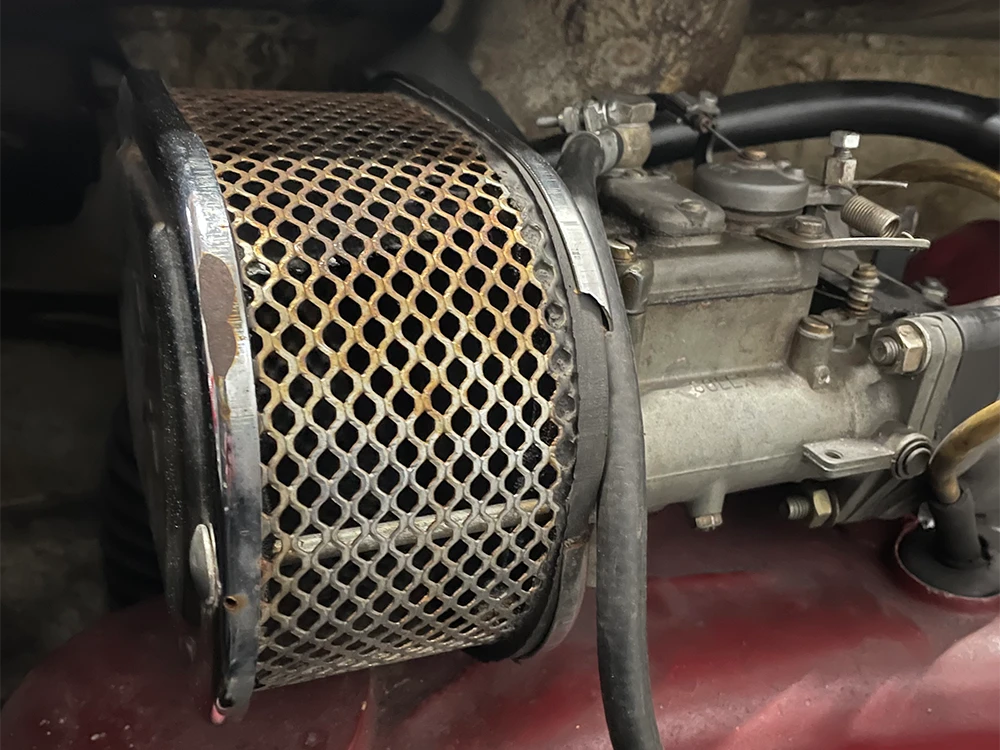 Vergaser in Werkstatt