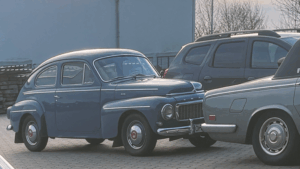 Ein Volvo PV544 wartet auf seinen Termin bei Emilia Auto Service