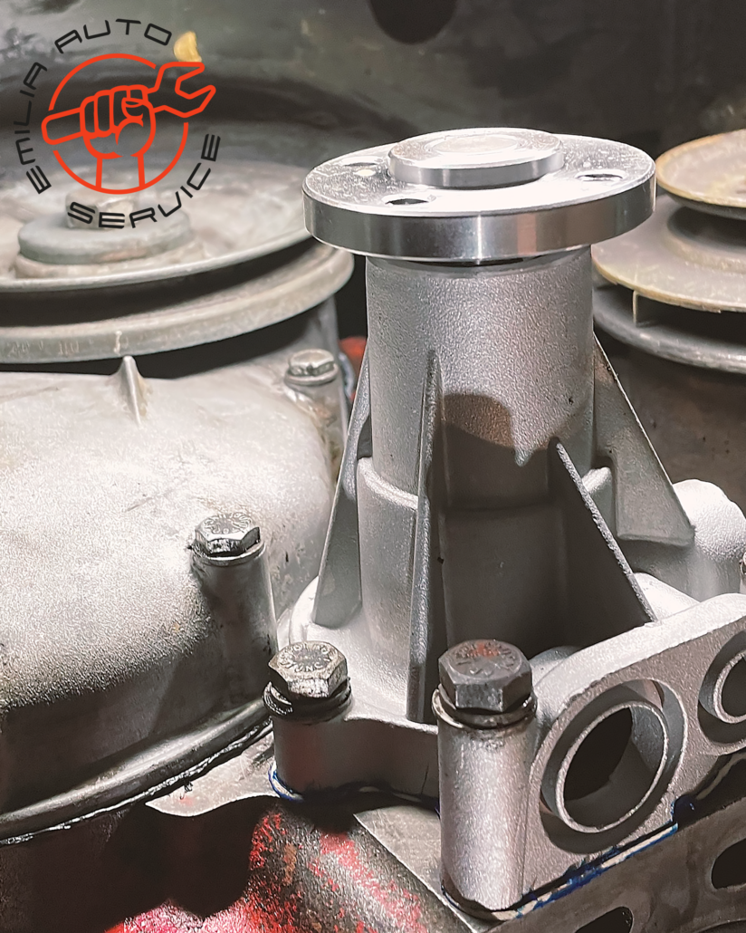 Neue Wasserpumpe mit Gehäuse, Volvo Motorblock B18